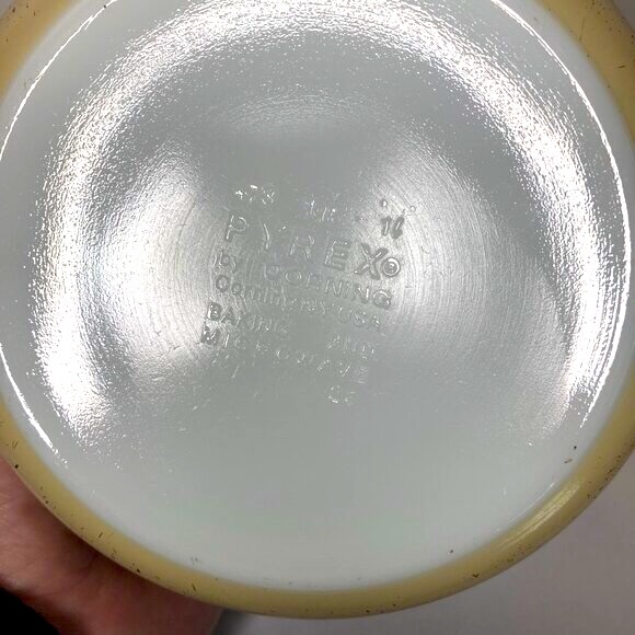 Vintage Pyrex Homestead Casserole Set with Solid Lids - Picture 5 of 15